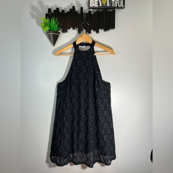 Minkpink Dancing In the Dark Peach Lace Halter Dress Size Small - Picture 2 of 10